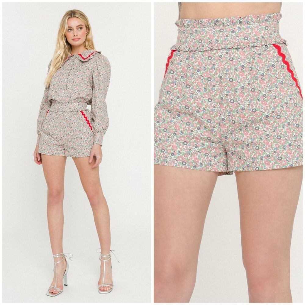 English Factory Floral Print Paperbag Shorts Size Large High Rise Feminine New